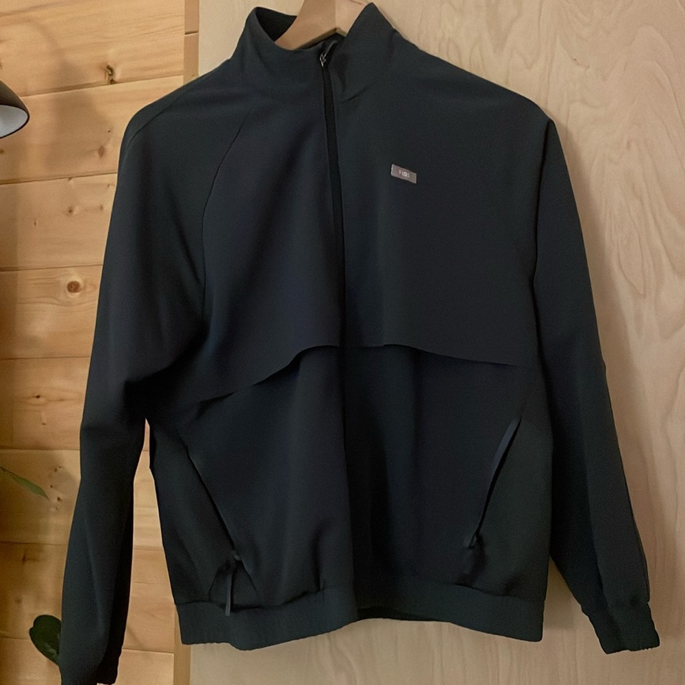 Figs scrub jacket color dark harbor